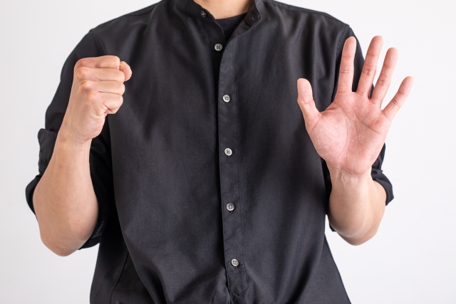 手が冷たい 理由